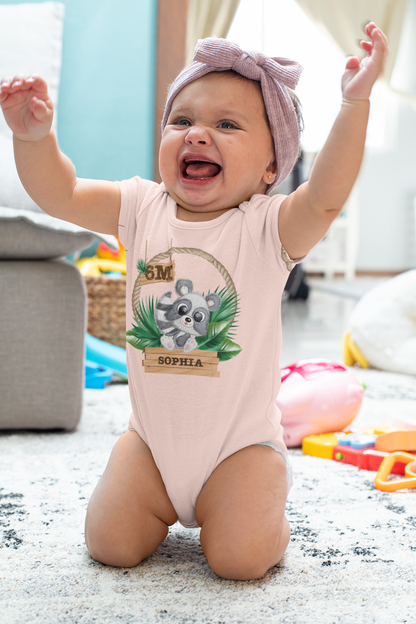 Organic Baby Body - Jungle Design mit niedlichen Waschbär Motiv - personalisiert